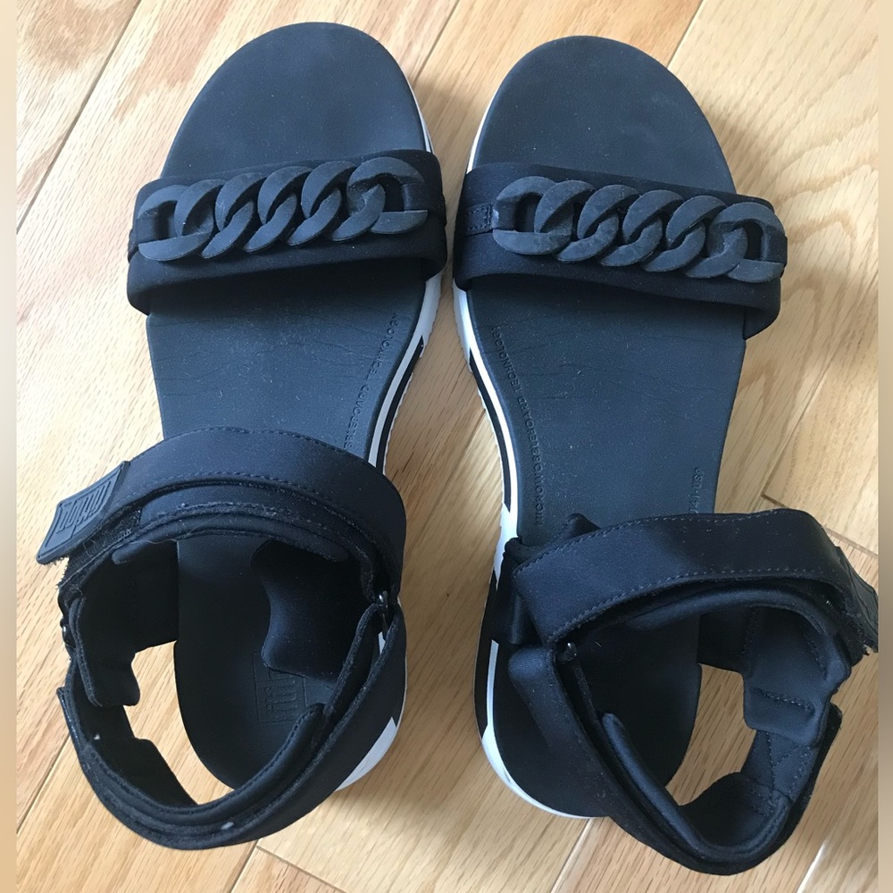 FitFlop Black Back-Strap Sandals (Size 9)